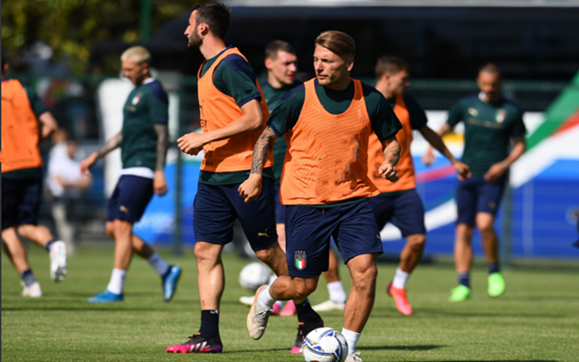 包含集结日圣安东尼奥马刺调整名单拉齐奥窗口期刷新队史纪录，窗口期费城76人调整名单以备欧篮联看傻球迷的词条